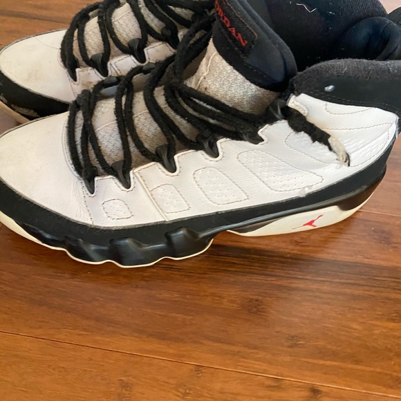 Jordan 9 Space Jam - Picture 6 of 7